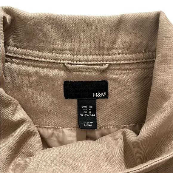 H&M Women's Beige Utility Jacket, size 6 - Picture 3 of 8